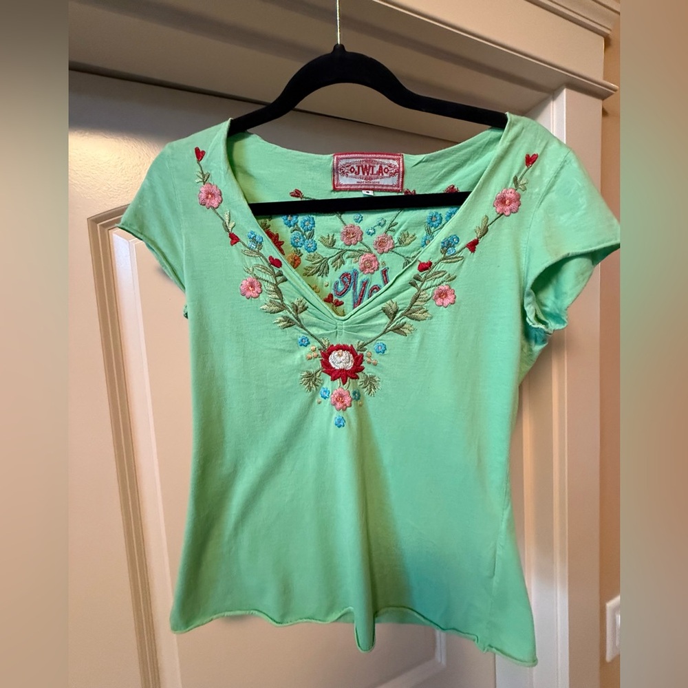 Johnny Was JWLA Sz S Green Embroidered Women's T-shirt Top Love Fairycore Y2K